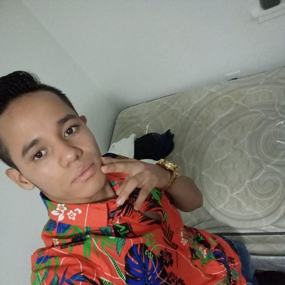 Meet your Posher, Wilber pineda - Picture 1 of 1